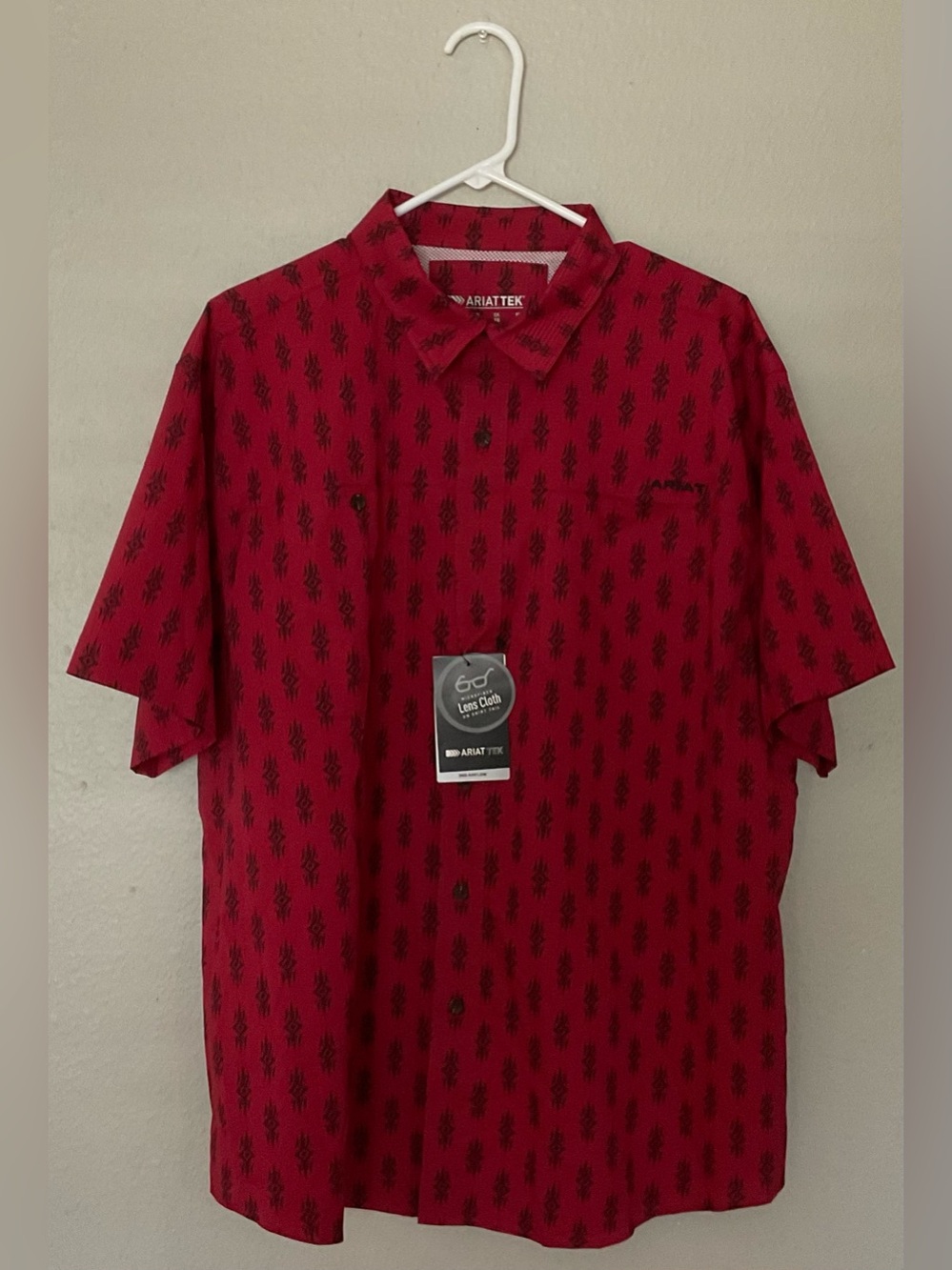 AriatTEK 360° Lens Cloth Button-Up Shirt Red Southwestern Print Men’s XL NWT